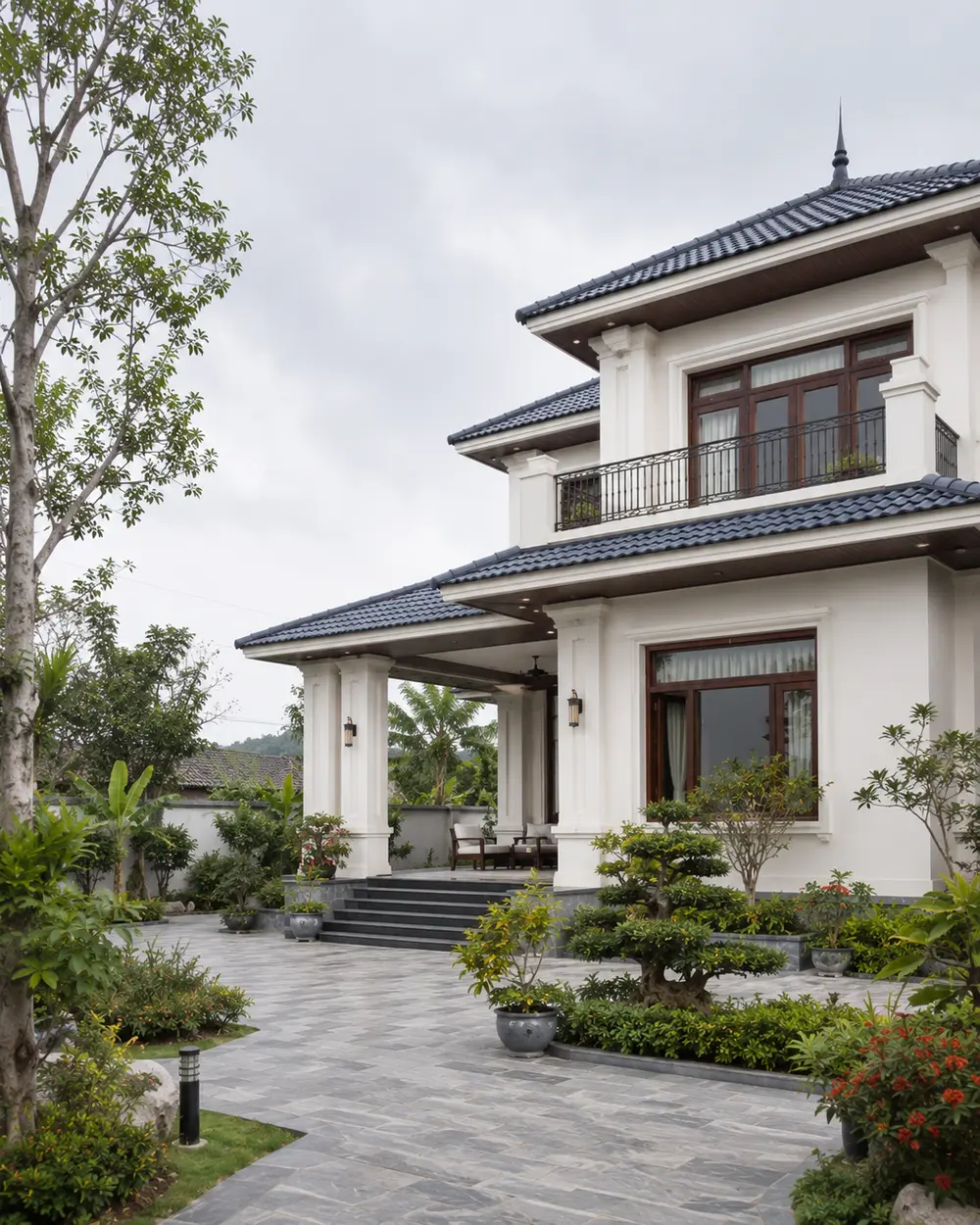 Biệt thự mái Thái thanh lịch – nếp nhà mới tại Ninh Bình – Góc nhìn 04 · Hiên nhà