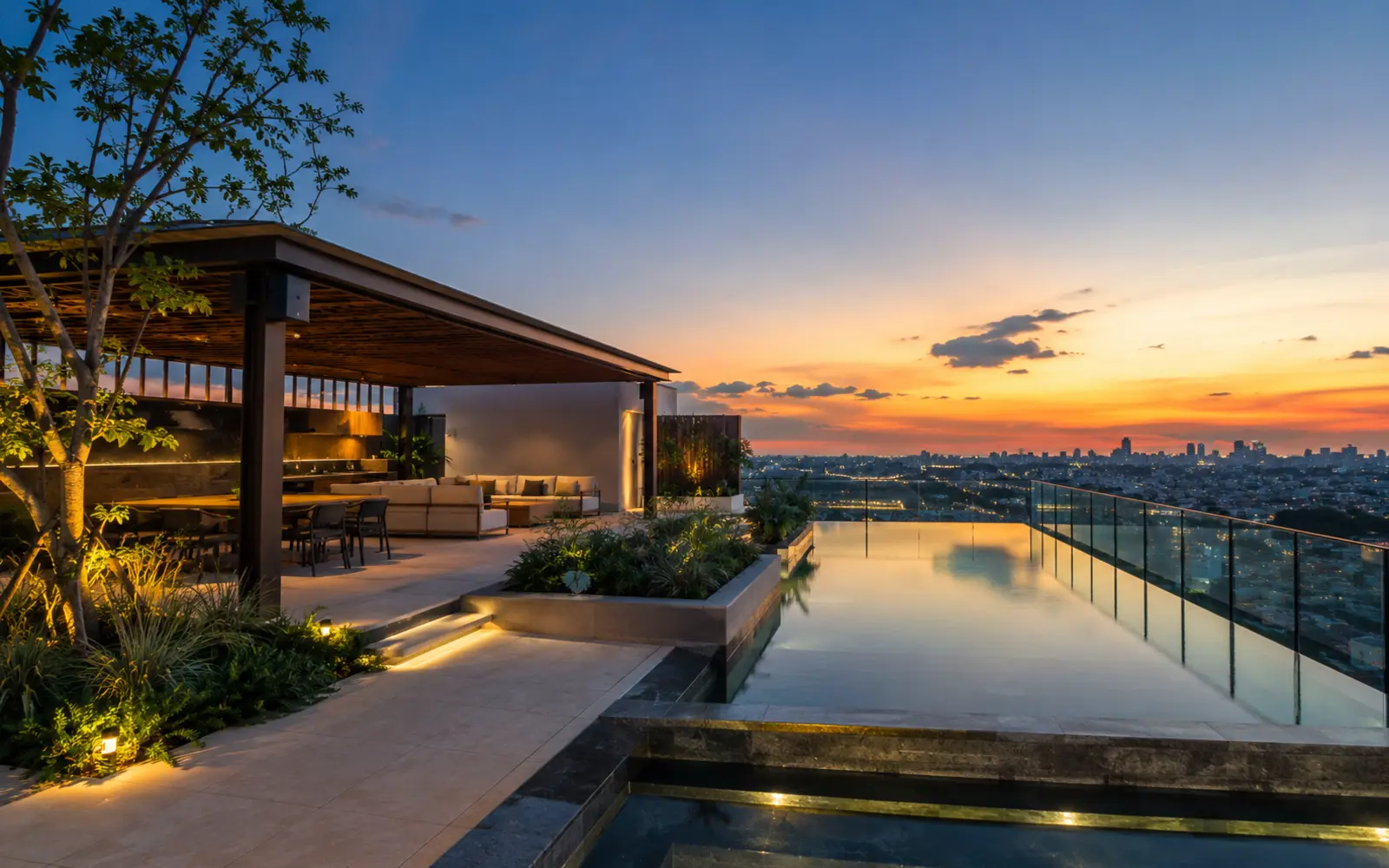 Ý tưởng sân thượng villa với hồ bơi vô cực, vườn và pavilion ngoài trời