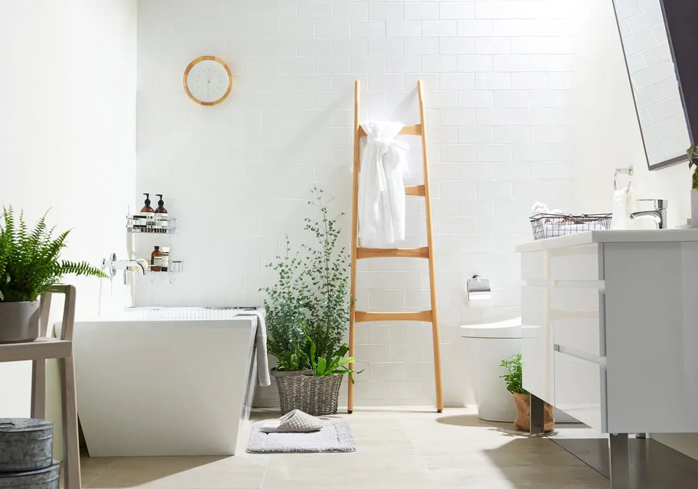 Phong cách đơn giản phù hợp với không gian nhà vệ sinh